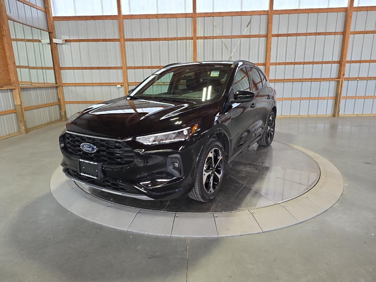 2023 Ford Escape ST-Line Select Sand Lake NY