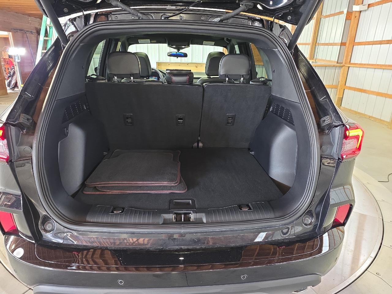 2023 Ford Escape ST-Line Select Sand Lake NY