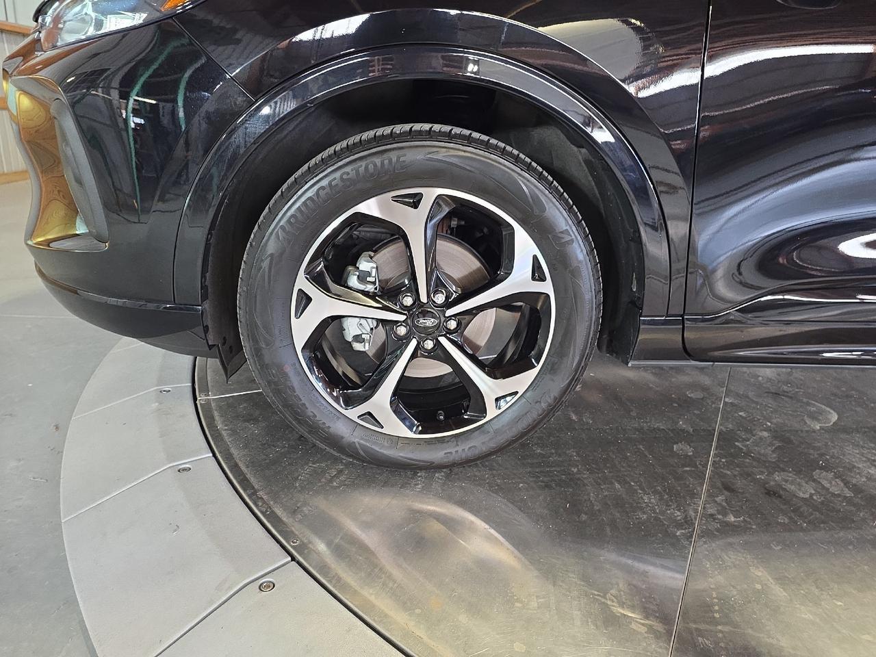 2023 Ford Escape ST-Line Select Sand Lake NY