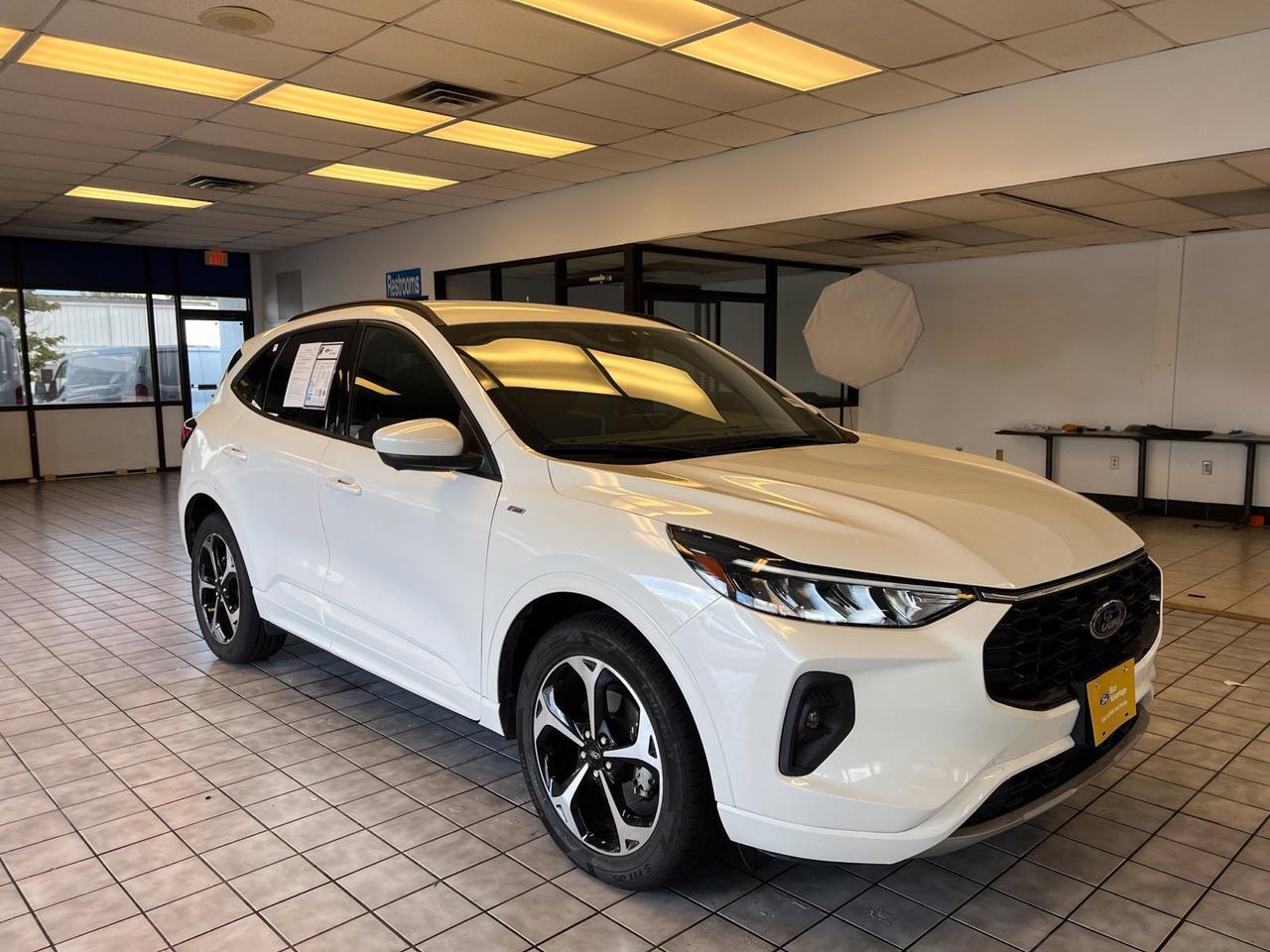 2023 Ford Escape ST-Line Select