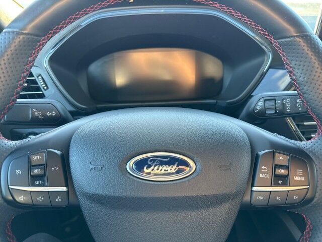 2023 Ford Escape ST-Line Whitecourt AB