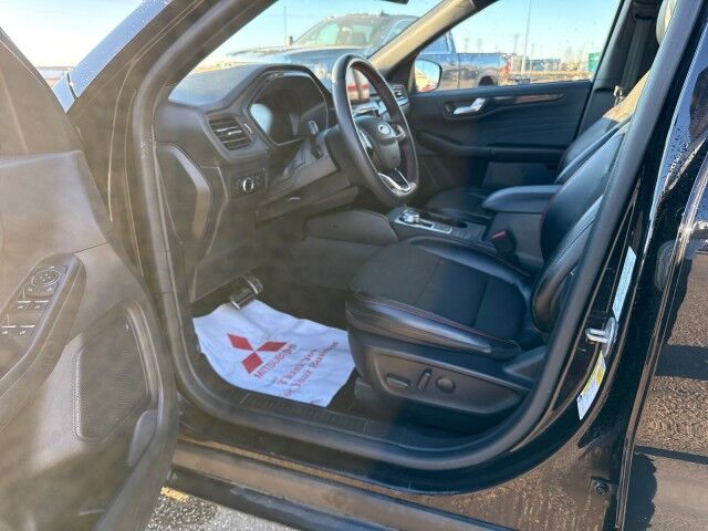 2023 Ford Escape ST-Line Whitecourt AB