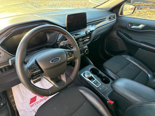2023 Ford Escape ST-Line Whitecourt AB