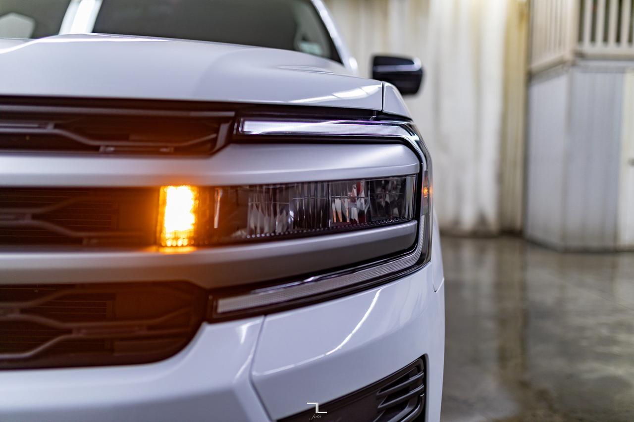 2023 Ford Expedition 4x4 SSV Nav Bcam 3rd Row Red Deer AB