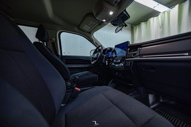 2023 Ford Expedition 4x4 SSV Nav Bcam 3rd Row Red Deer AB