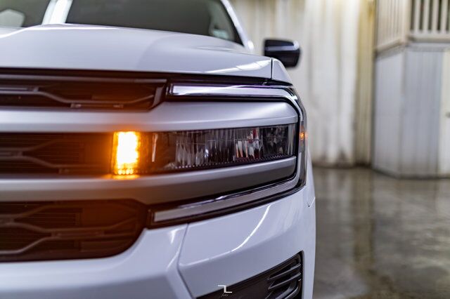 2023 Ford Expedition 4x4 SSV Nav Bcam 3rd Row Red Deer AB