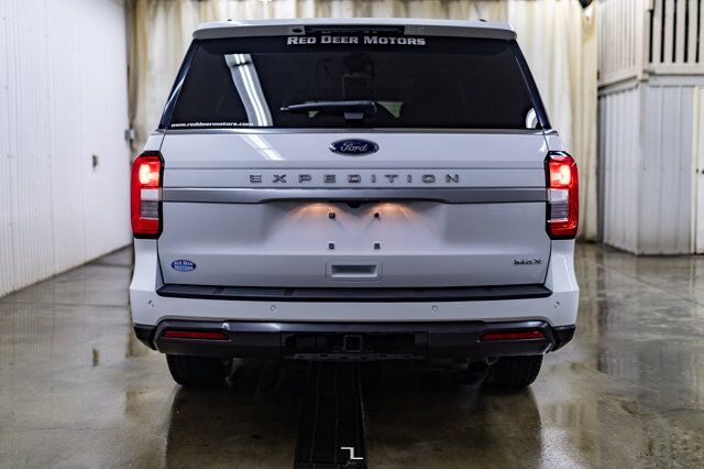 2023 Ford Expedition 4x4 SSV Nav Bcam 3rd Row Red Deer AB