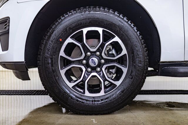 2023 Ford Expedition 4x4 SSV Nav Bcam 3rd Row Red Deer AB