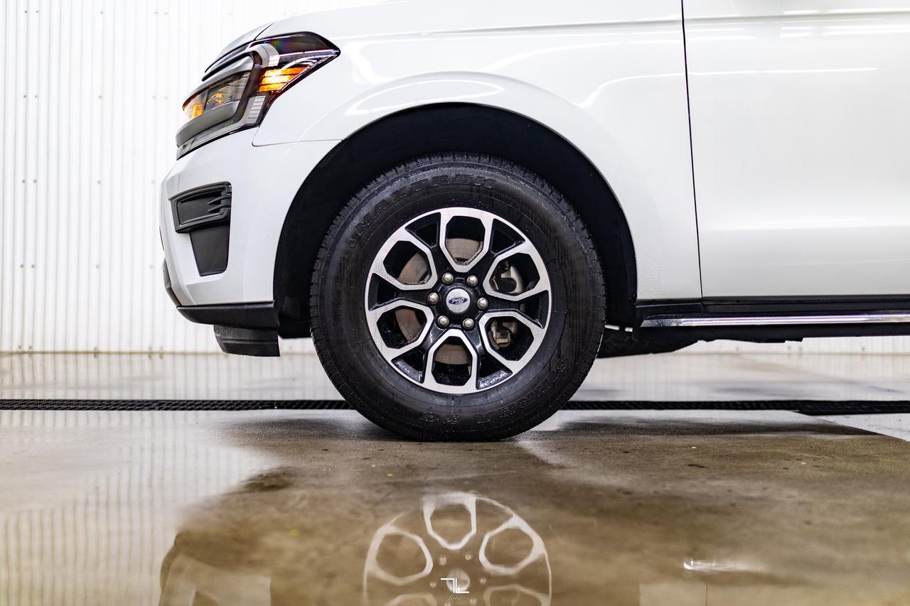 2023 Ford Expedition 4x4 XLT Luxury Leather Nav BCam Red Deer AB