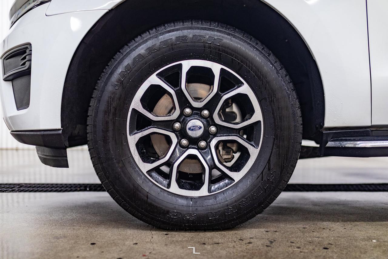 2023 Ford Expedition 4x4 XLT Luxury Leather Nav BCam Red Deer AB