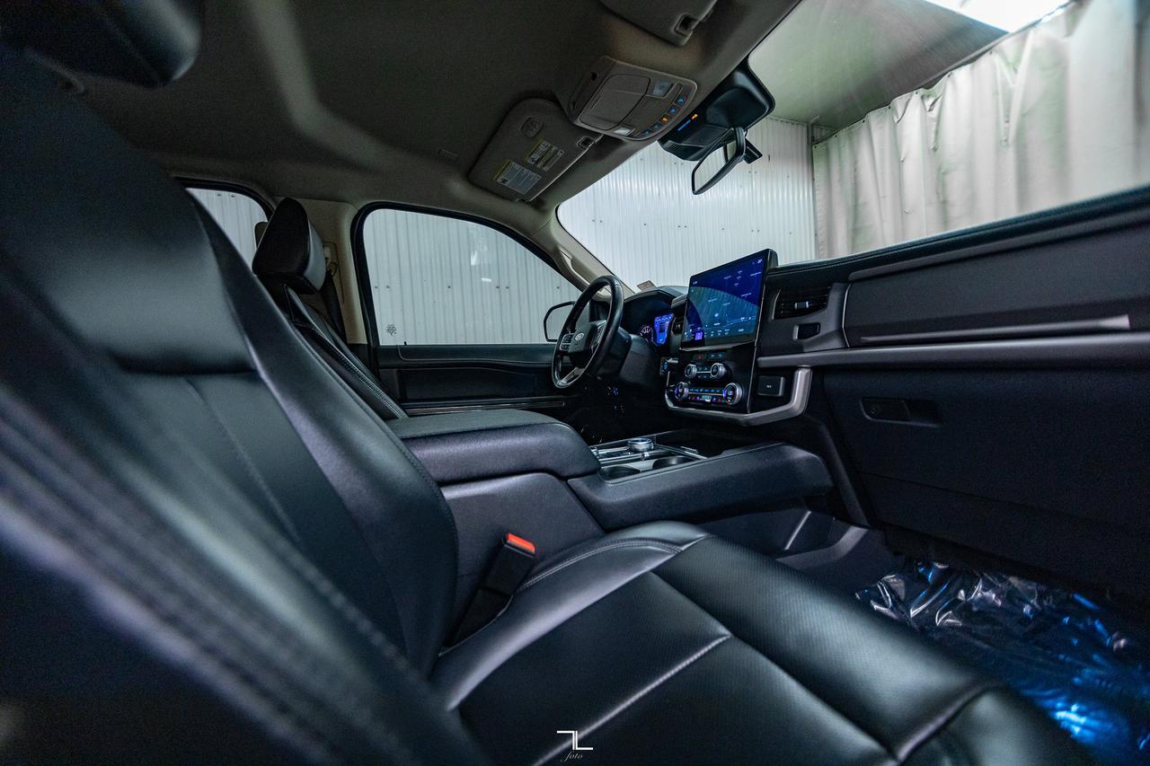 2023 Ford Expedition 4x4 XLT Luxury Leather Nav BCam Red Deer AB