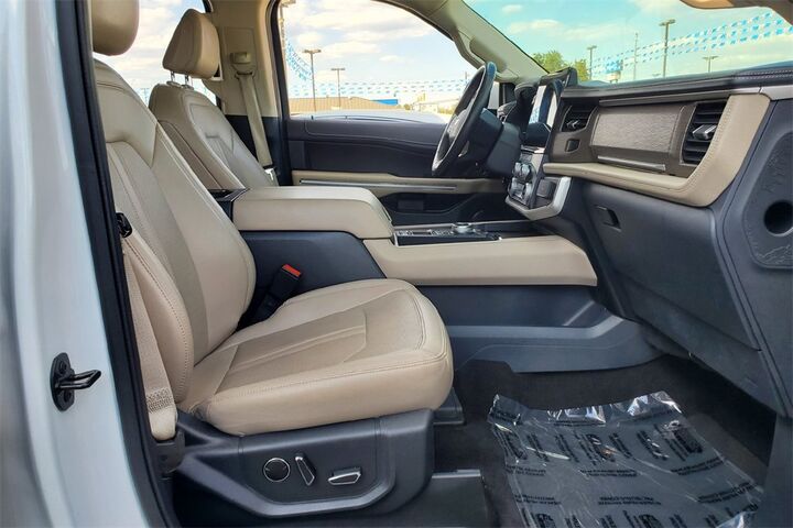 2023 Ford Expedition Limited  TX
