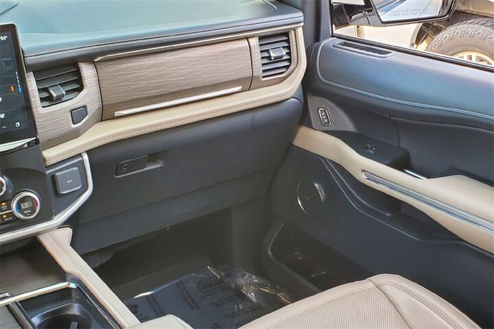 2023 Ford Expedition Limited  TX