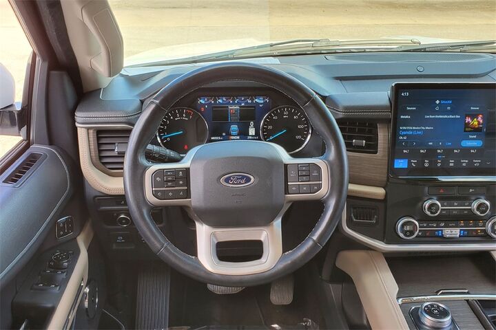 2023 Ford Expedition Limited  TX
