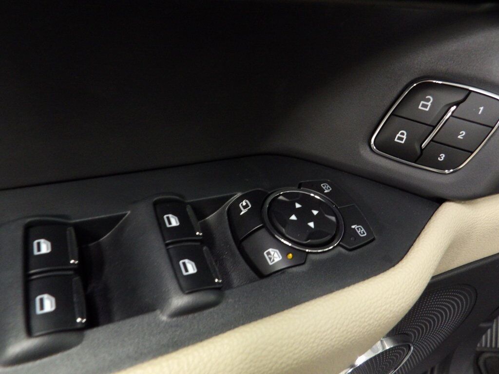 2023 Ford Expedition Limited 4WD 7 Passenger Fond du Lac WI