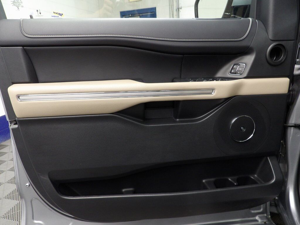 2023 Ford Expedition Limited 4WD 7 Passenger Fond du Lac WI
