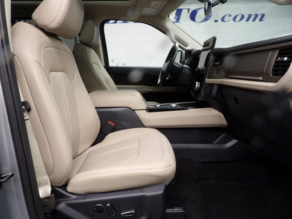 2023 Ford Expedition Limited 4WD 7 Passenger Fond du Lac WI