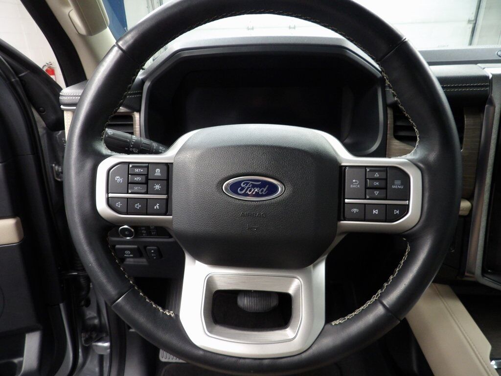 2023 Ford Expedition Limited 4WD 7 Passenger Fond du Lac WI