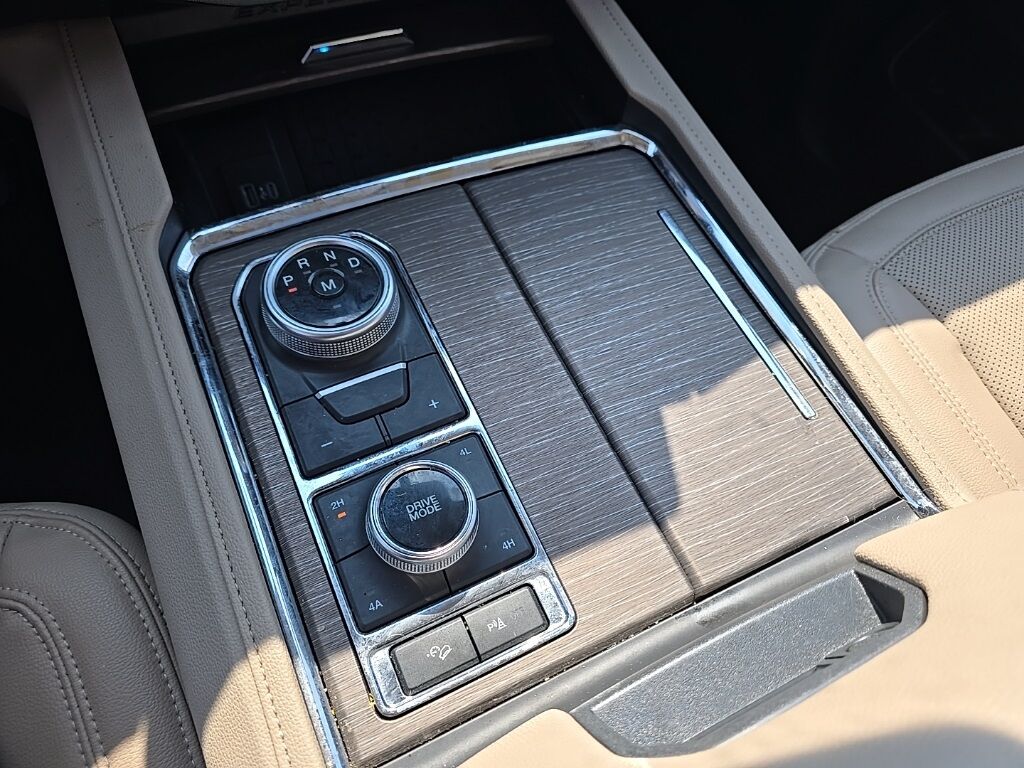 2023 Ford Expedition Limited 4WD 7 Passenger Fond du Lac WI