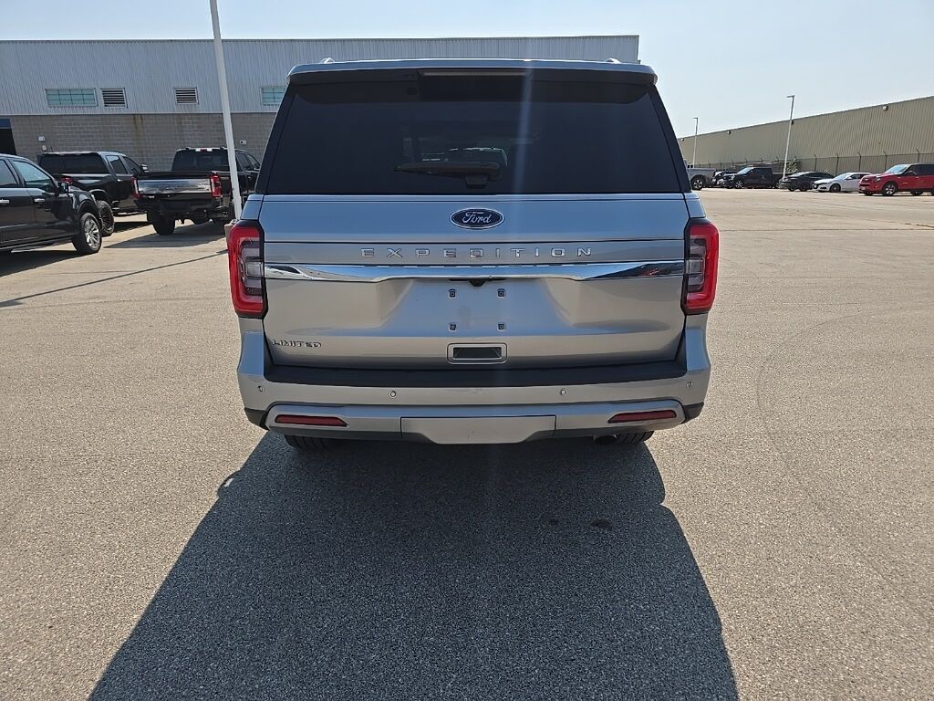 2023 Ford Expedition Limited 4WD 7 Passenger Fond du Lac WI