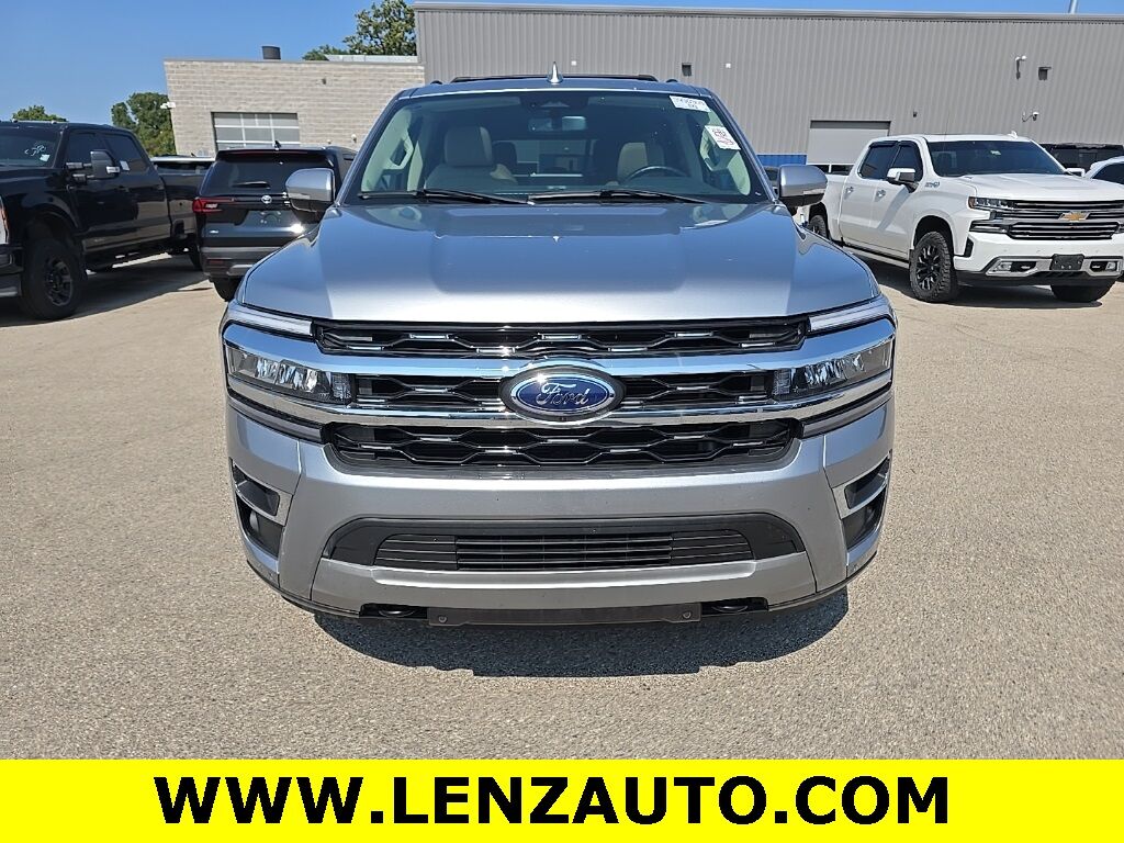 2023 Ford Expedition Limited 4WD 7 Passenger Fond du Lac WI