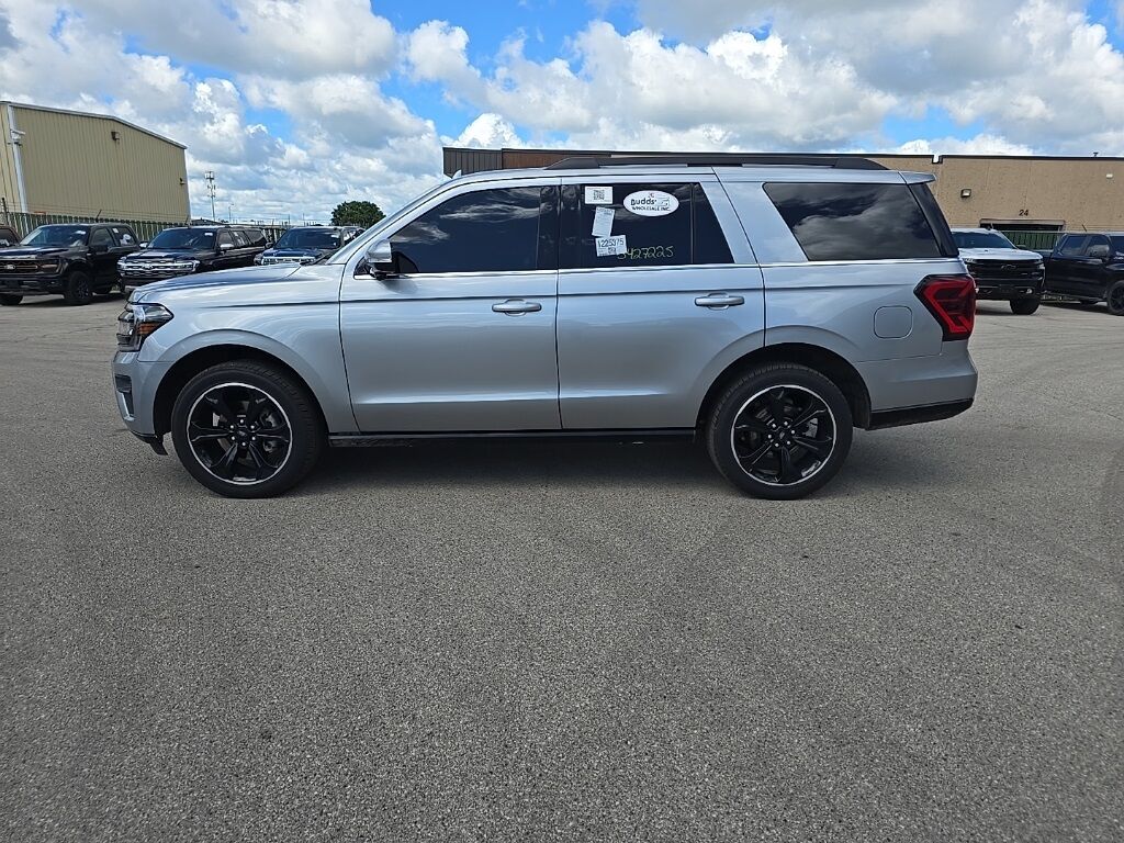 2023 Ford Expedition Limited 4WD 7 Passenger Minocqua WI
