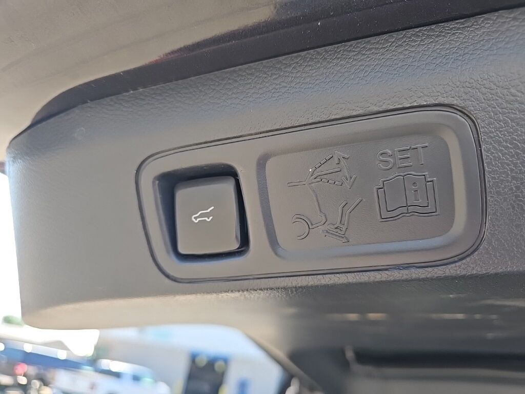 2023 Ford Expedition Limited 4WD 7 Passenger Minocqua WI