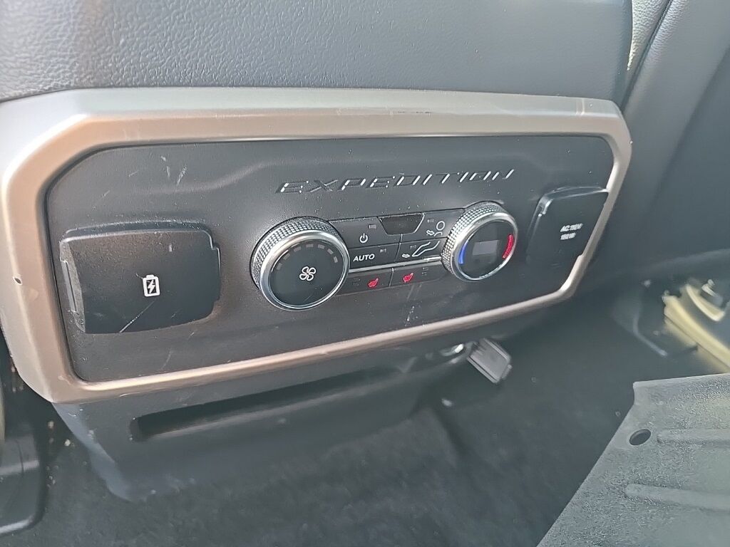 2023 Ford Expedition Limited 4WD 7 Passenger Minocqua WI