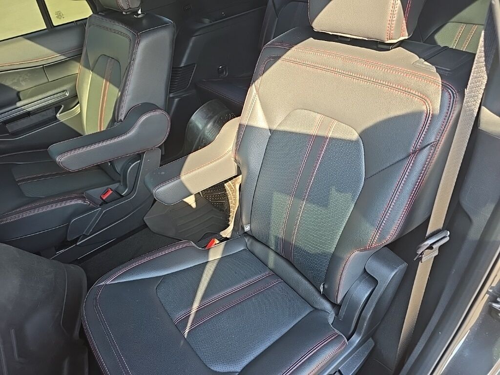 2023 Ford Expedition Limited 4WD 7 Passenger Minocqua WI