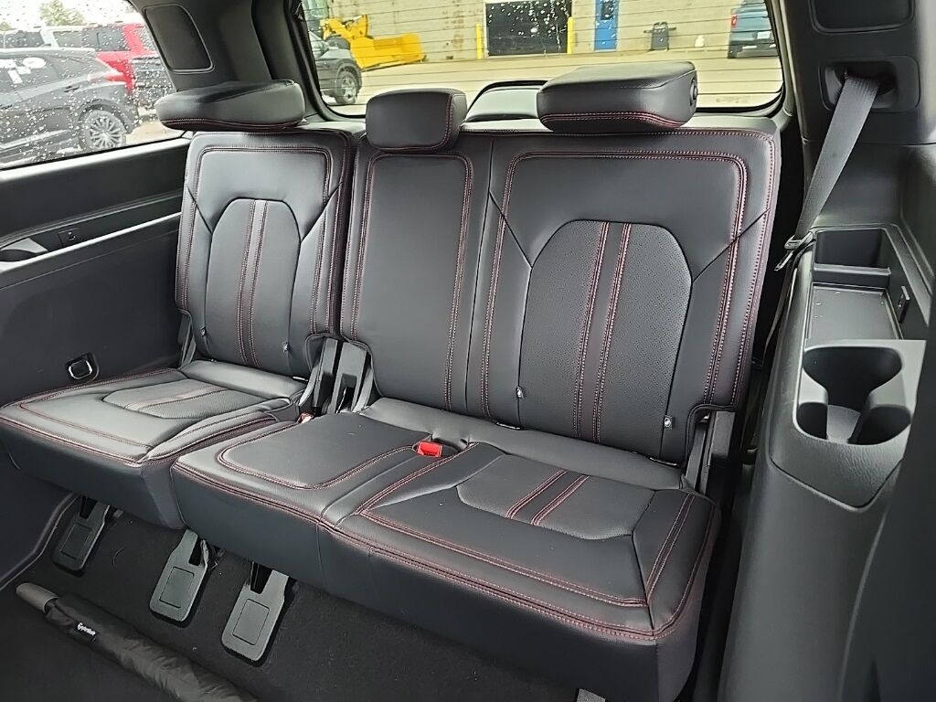 2023 Ford Expedition Limited 4WD 7 Passenger Minocqua WI