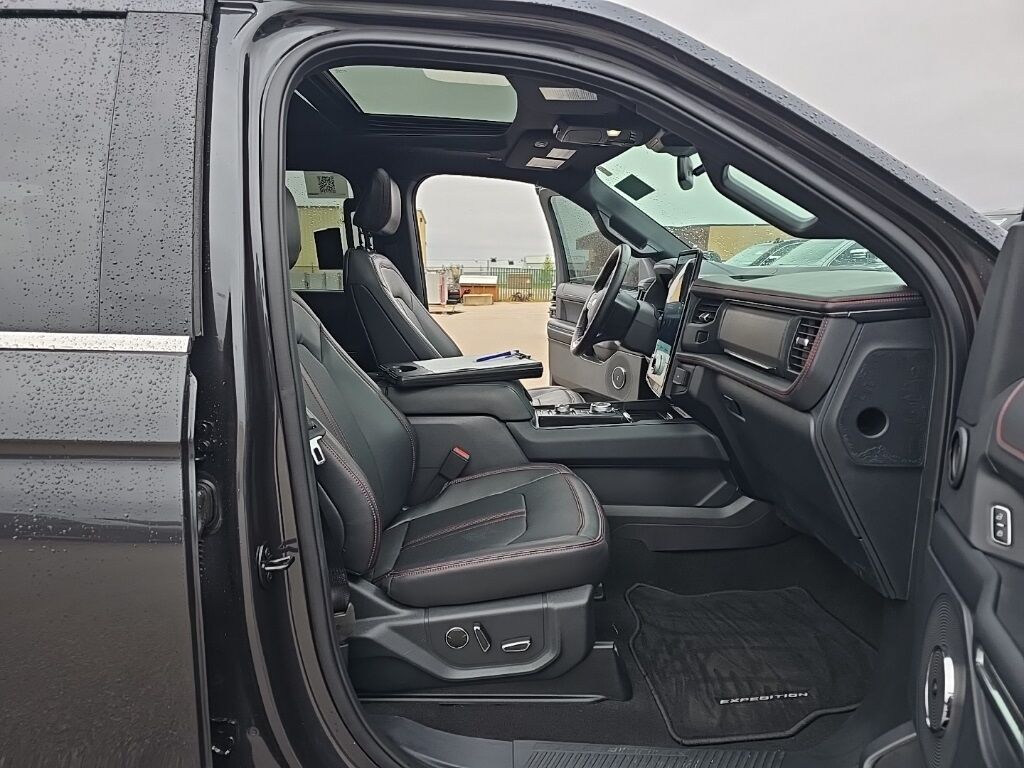 2023 Ford Expedition Limited 4WD 7 Passenger Minocqua WI