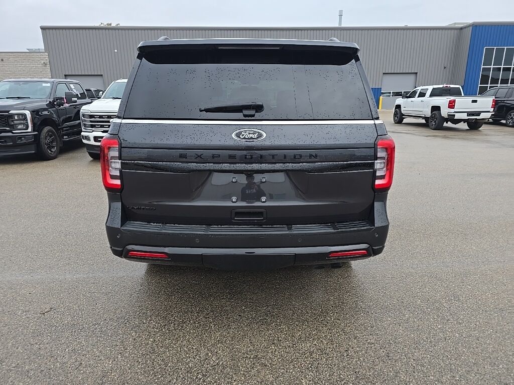 2023 Ford Expedition Limited 4WD 7 Passenger Minocqua WI