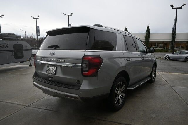 2023 Ford Expedition Limited / 4X4 / Auto Start / Heated & Cooled Leather Seats / Heated Steering Wheel / Sunroof / NAV / B&O Speakers / Adaptive Cruise / Lane Depart & Blind Spot / Rear Captain Chairs / 3rd Row / Seats 7 / 1-Owner Anchorage AK