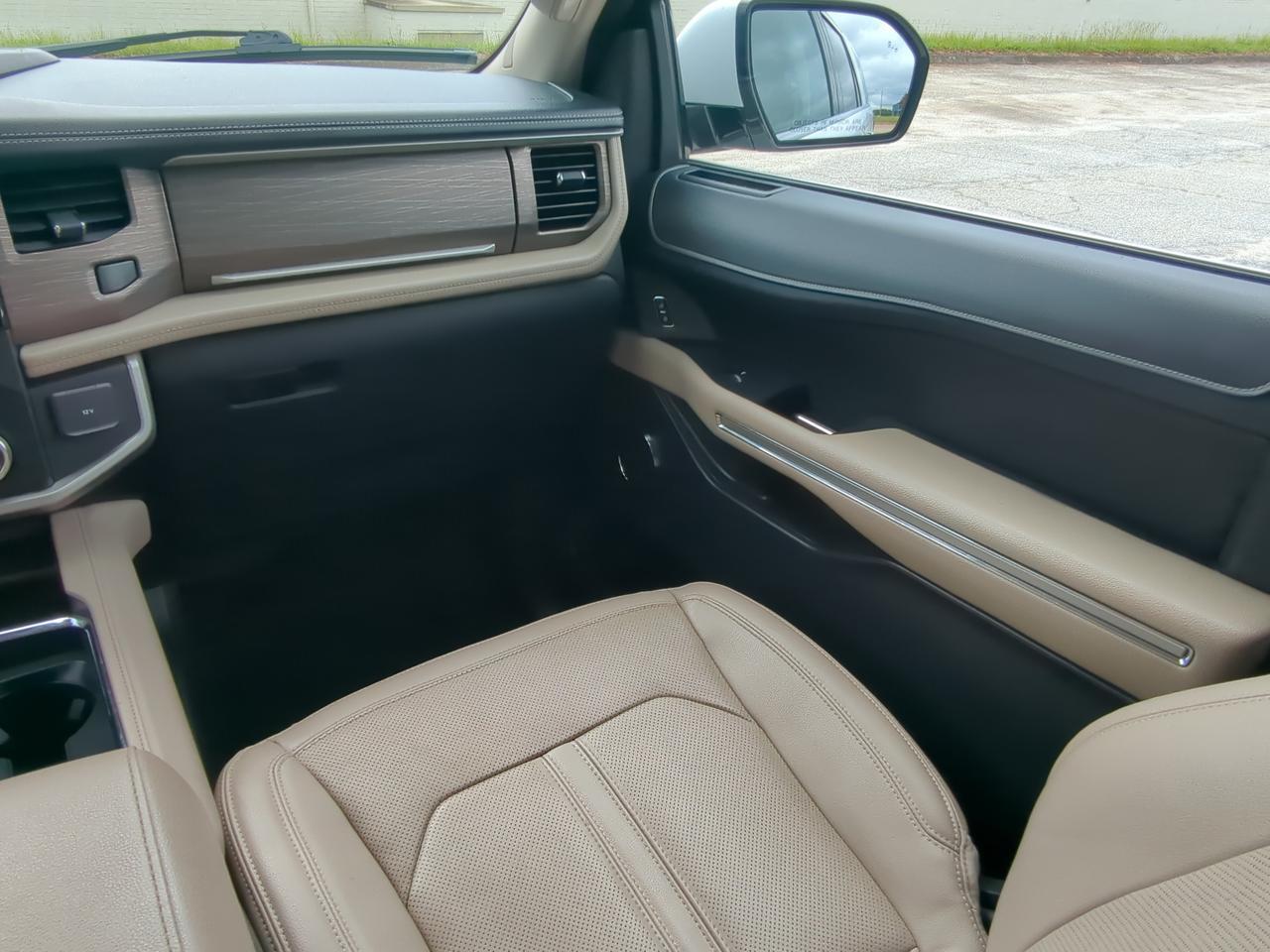 2023 Ford Expedition Limited Appleton WI