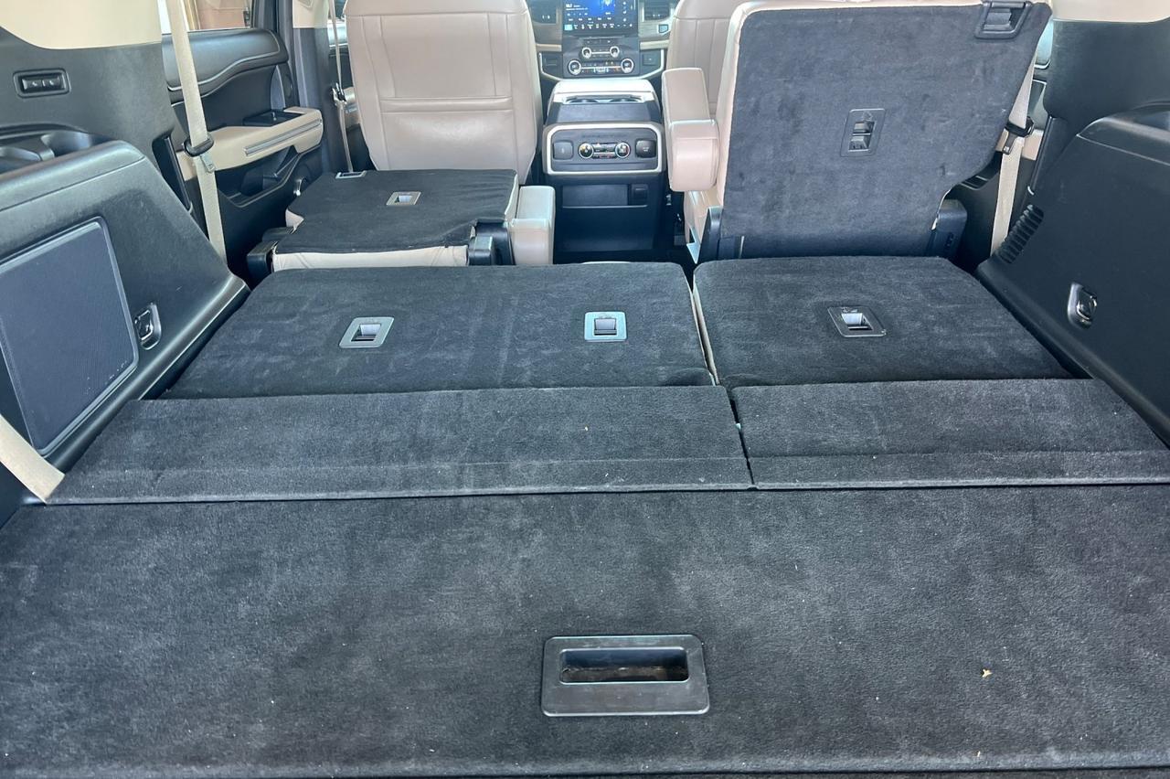 2023 Ford Expedition Limited Ontario OR