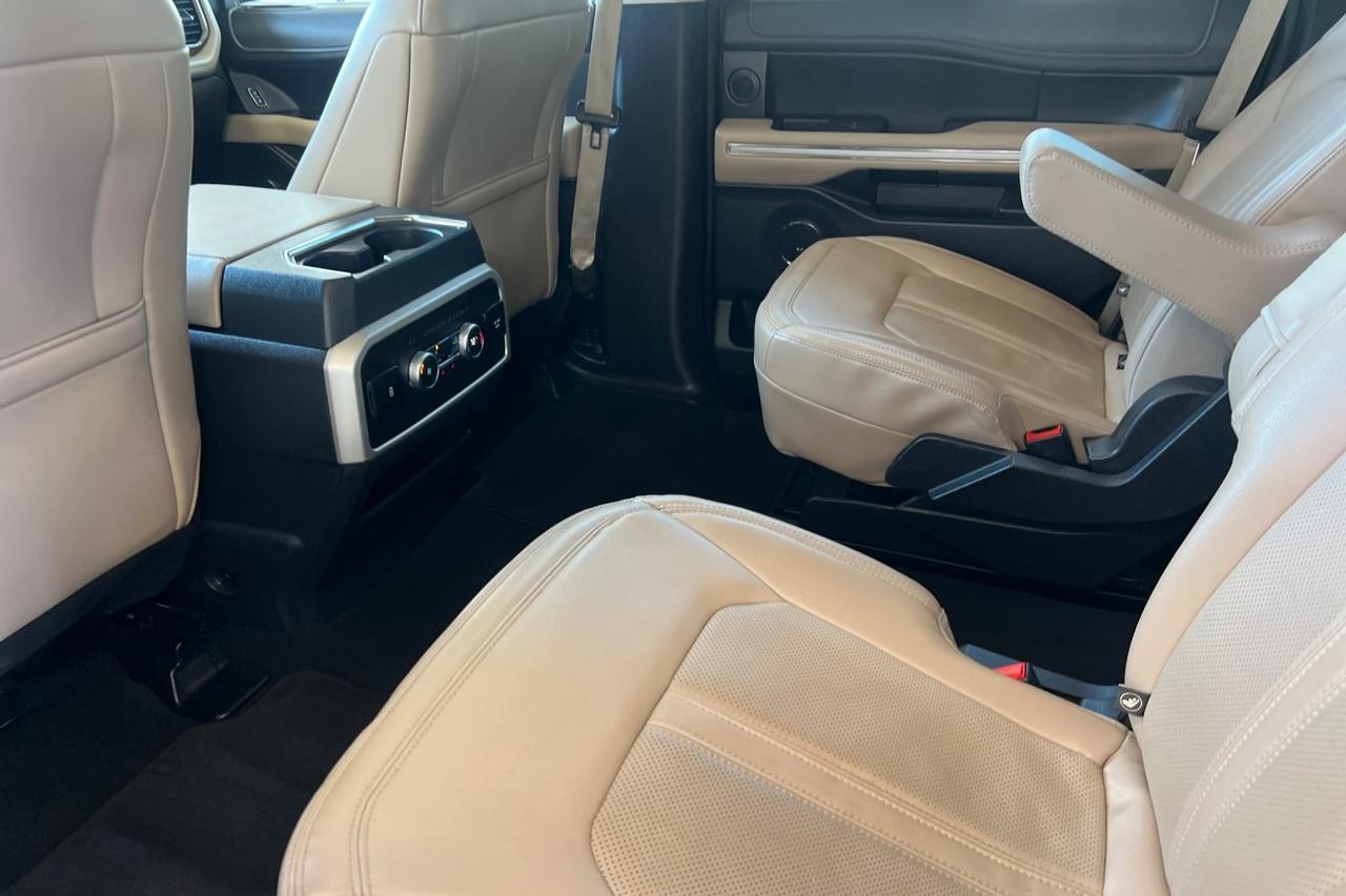 2023 Ford Expedition Limited Ontario OR