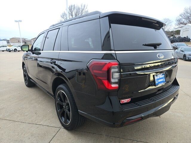 2023 Ford Expedition Limited West Burlington IA