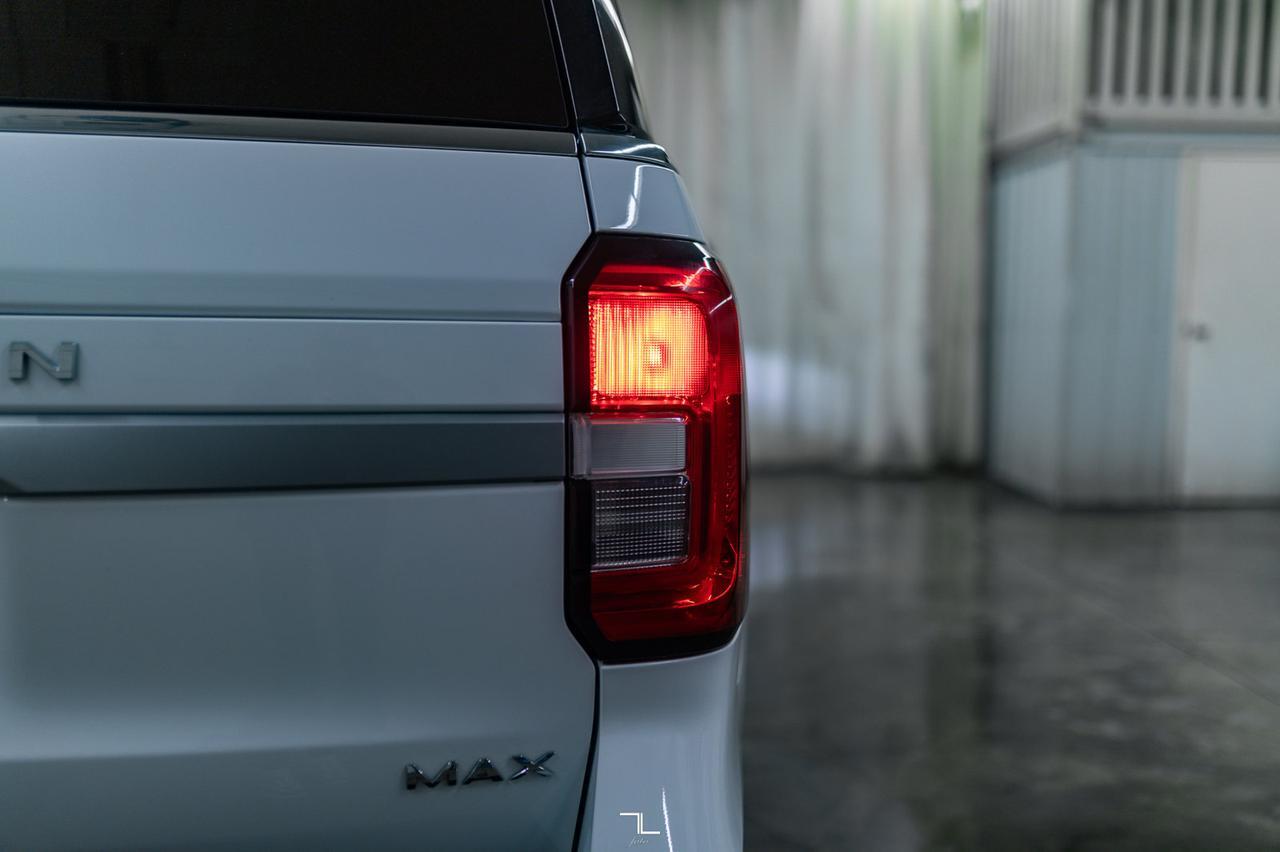 2023 Ford Expedition Max 4x4 SSV Nav Bcam 3rd Row Red Deer AB