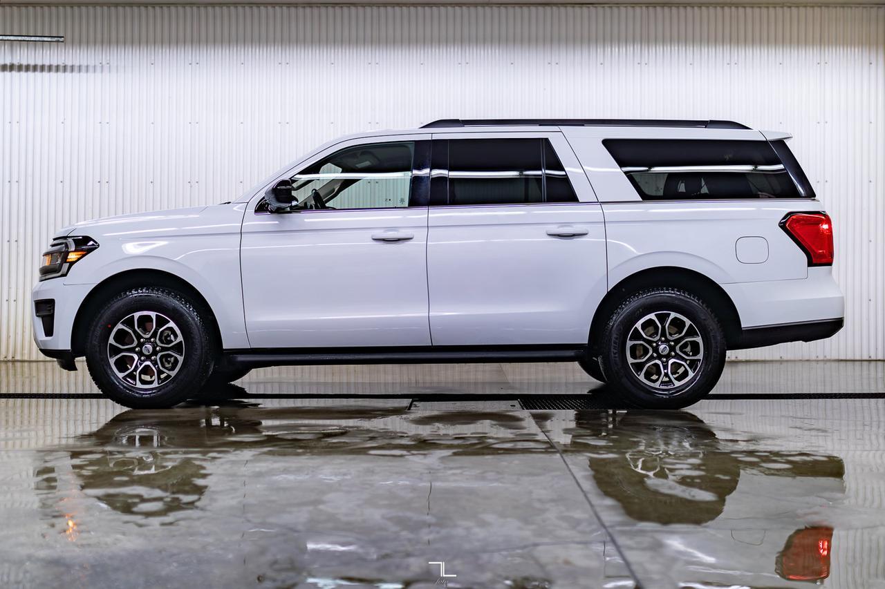 2023 Ford Expedition Max 4x4 SSV Nav Bcam 3rd Row Red Deer AB