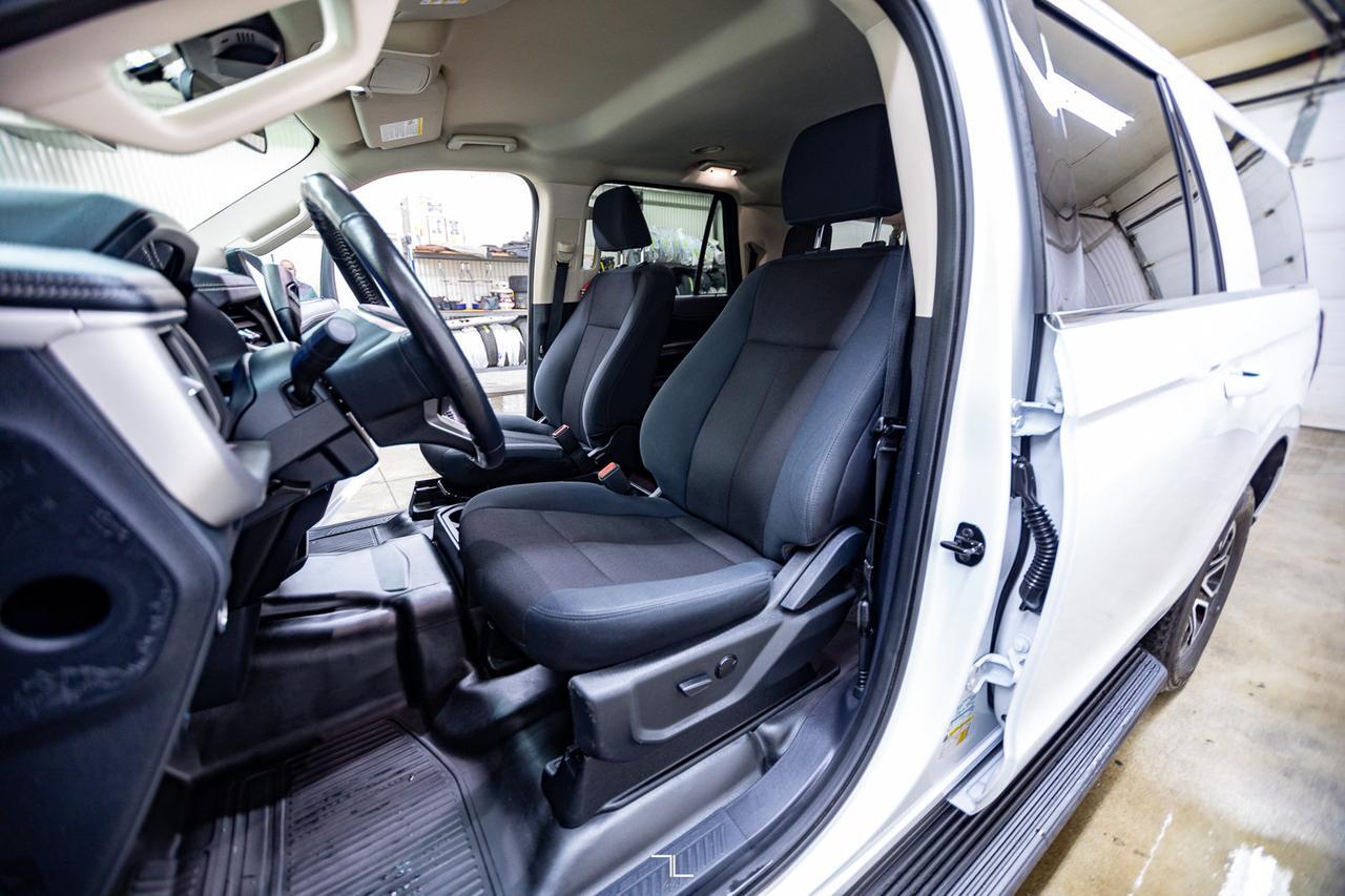 2023 Ford Expedition Max 4x4 SSV Nav Bcam 3rd Row Red Deer AB
