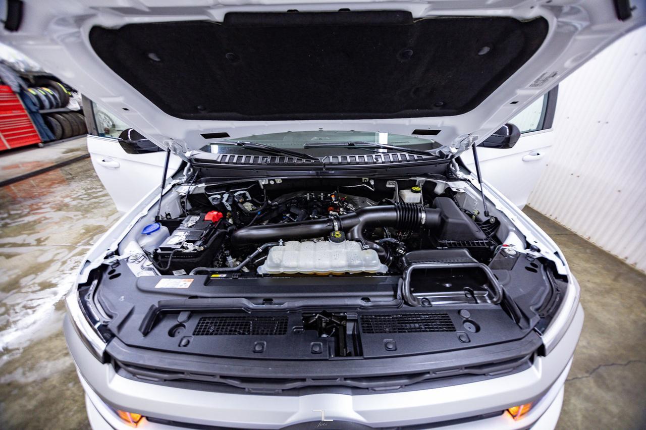 2023 Ford Expedition Max 4x4 SSV Nav Bcam 3rd Row Red Deer AB