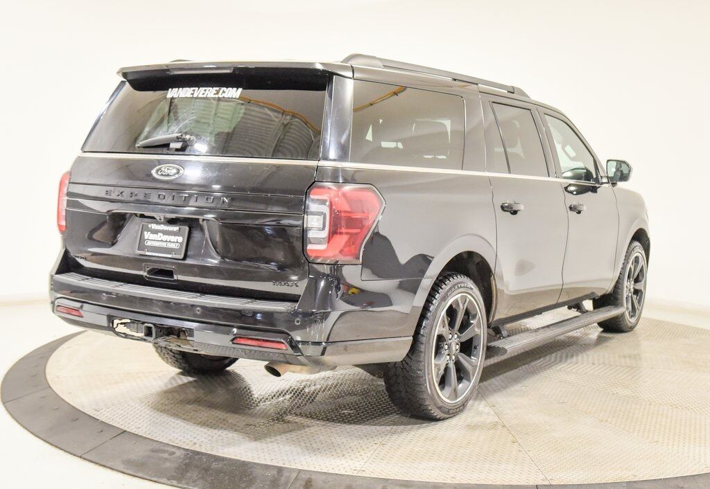 2023 Ford Expedition Max Limited Akron