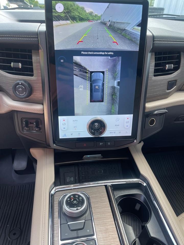 2023 Ford Expedition Max Limited Orange MA