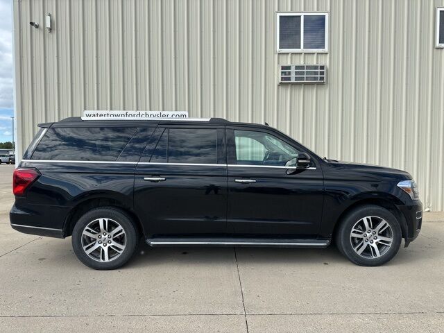 2023 Jeep Wagoneer L Series II photo 25
