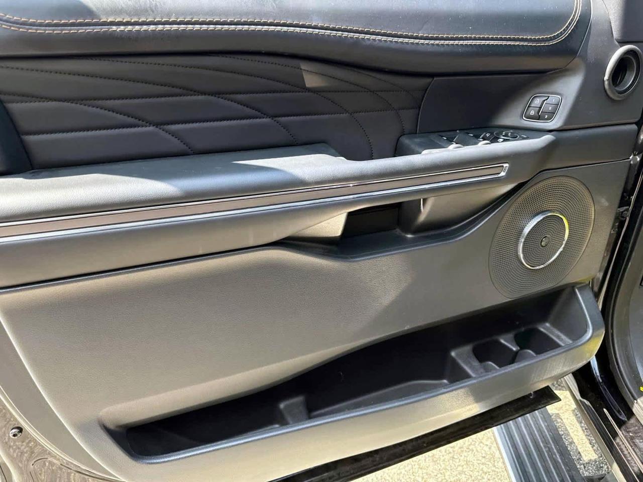 2023 Ford Expedition Max Platinum Plymouth MA