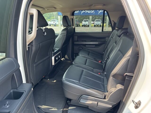 2023 Ford Expedition Max XLT Pine River MN