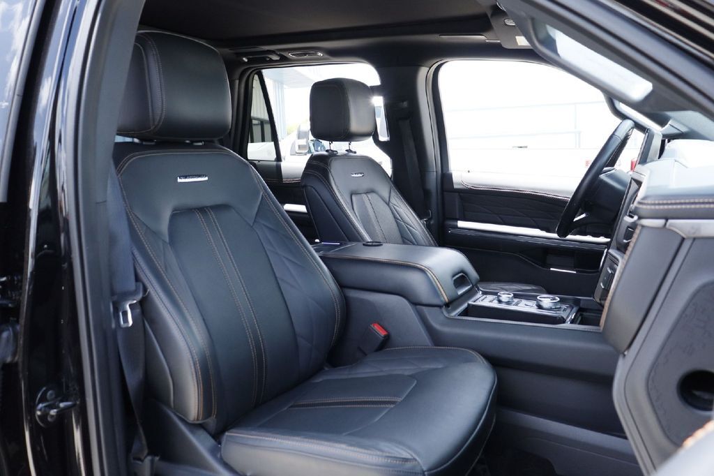 2023 Ford Expedition Platinum Hondo TX