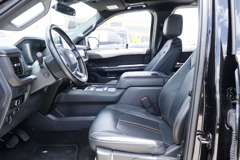2023 Ford Expedition Platinum Hondo TX