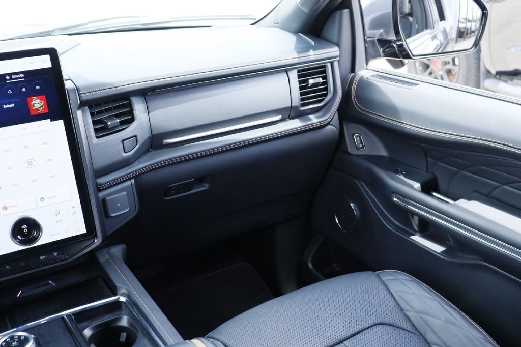 2023 Ford Expedition Platinum Hondo TX