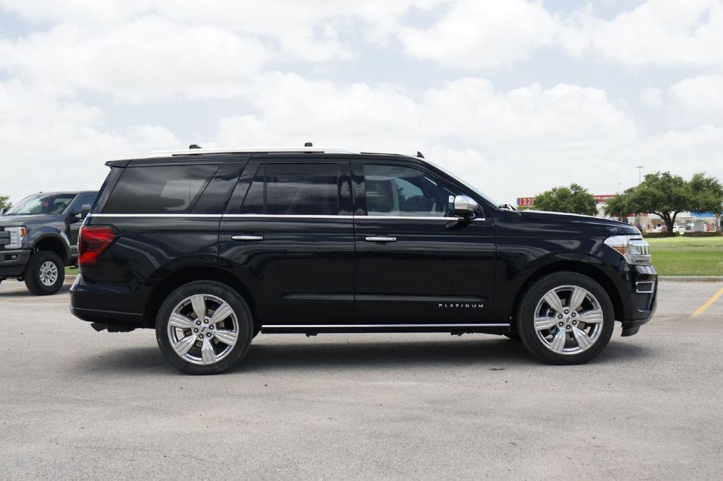 2023 Ford Expedition Platinum Hondo TX